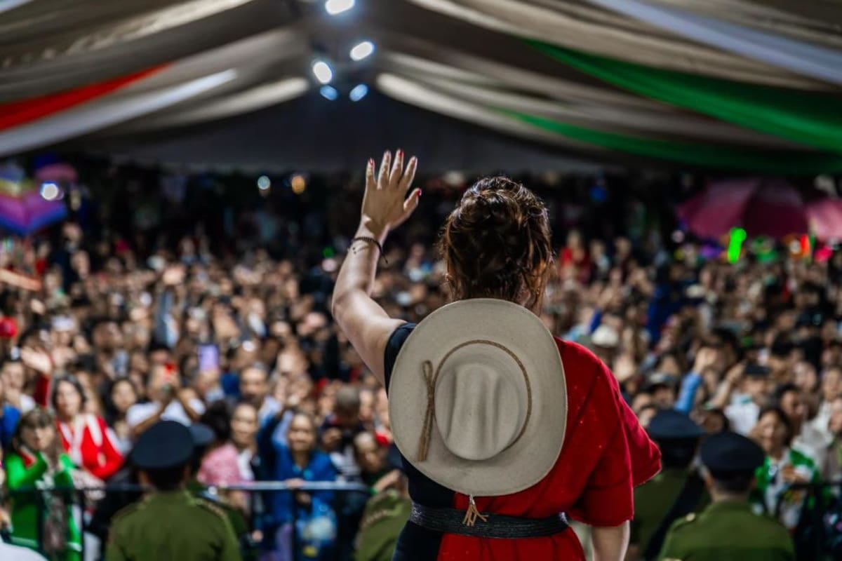 Grecia Quiroz convierte su primer Grito de Independencia en Uruapan en un llamado de justicia por Carlos Manzo y las víctimas de la violencia