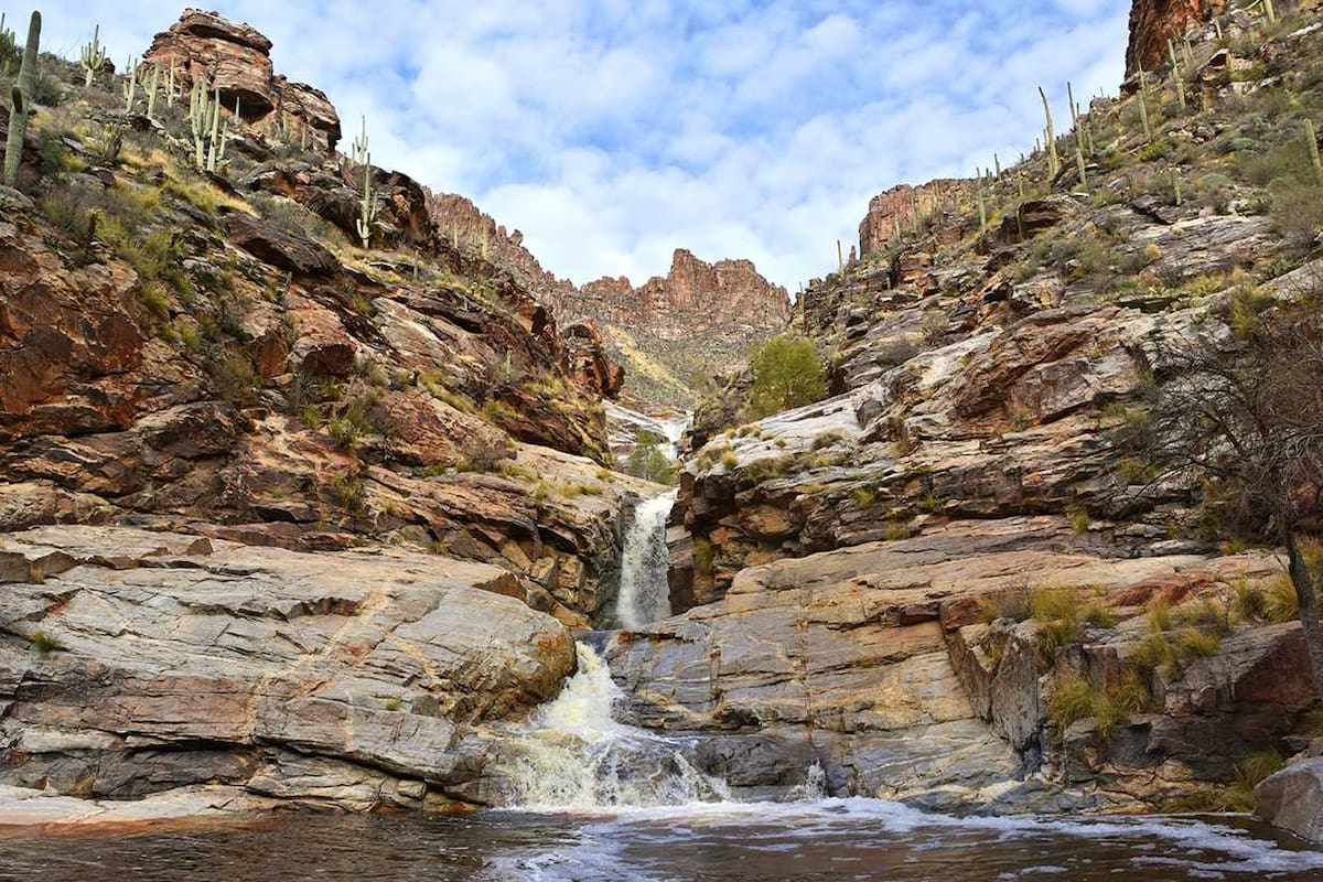 Sabino Canyon en Tucson: naturaleza, senderos y aventura en Arizona