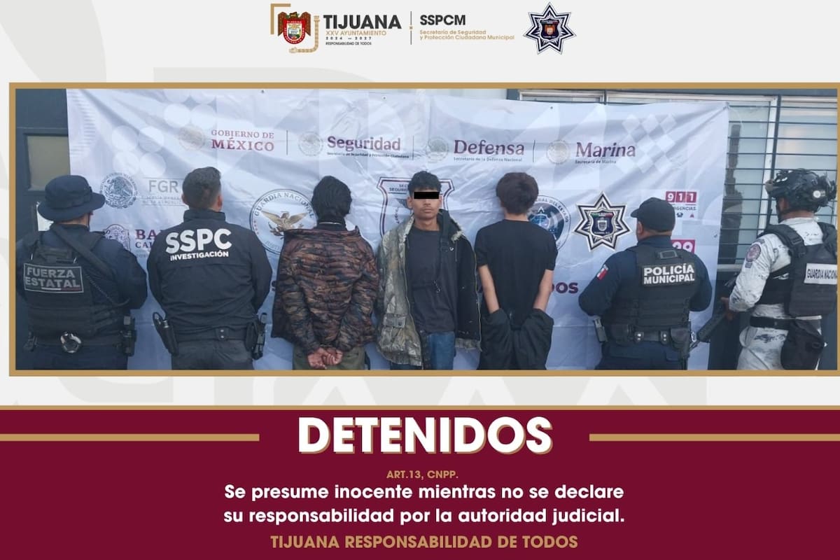 Detienen a tres con armas y droga