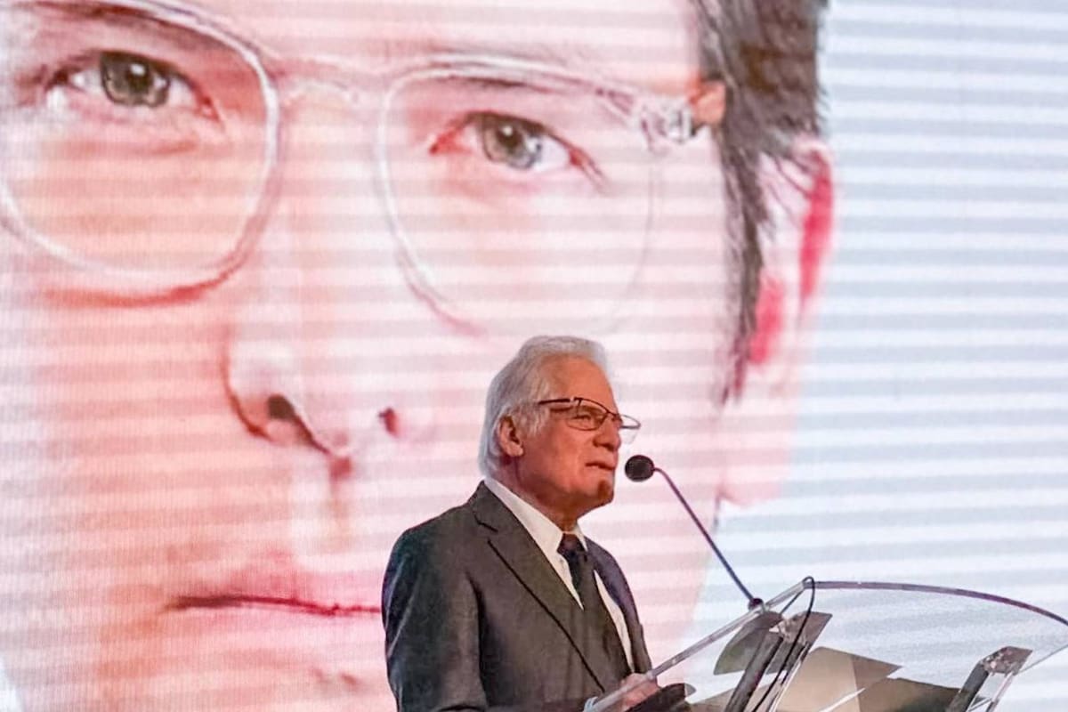 Colombia: En su honor, el papá de Miguel UribeTurbay anuncia su candidatura a la presidencia