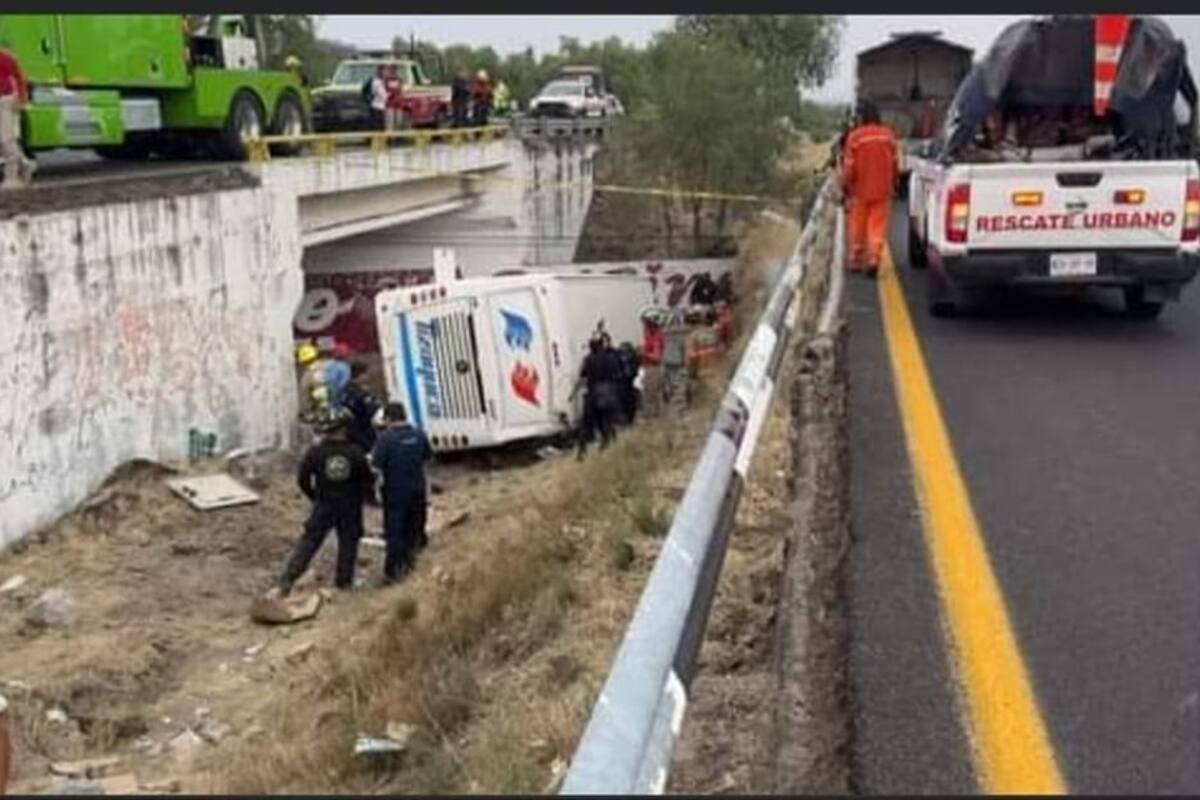 Accidente de autobús en autopista México-Pirámides deja varios heridos en Acolman