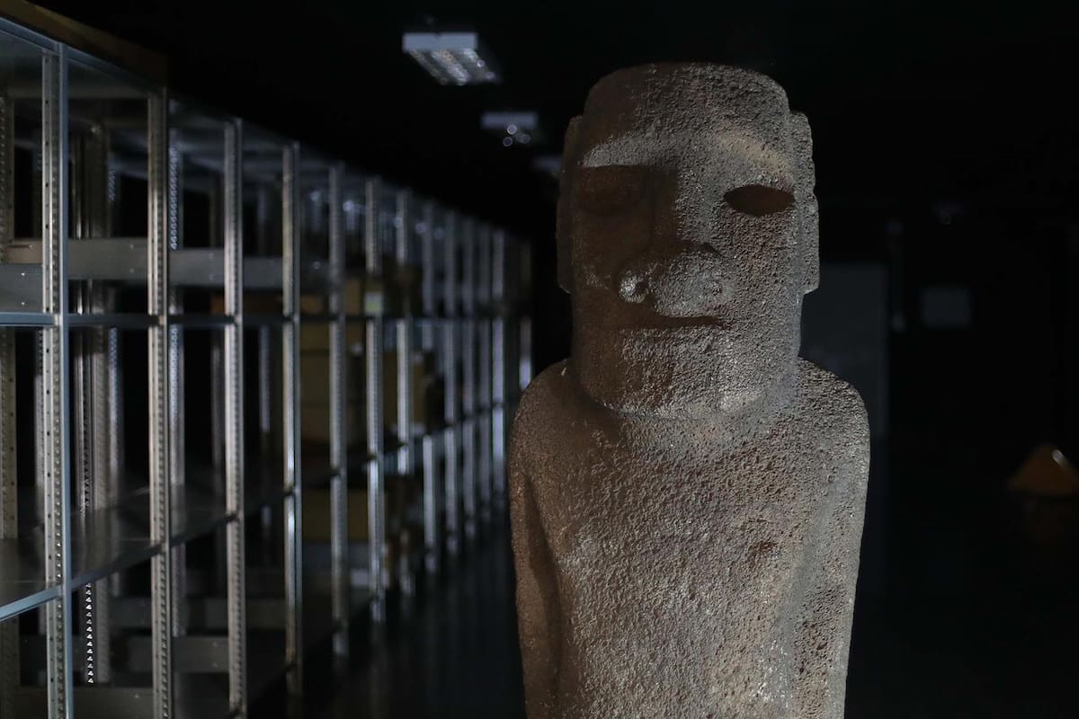 Estatua Moai regresa a la isla de Pascua tras 152 años