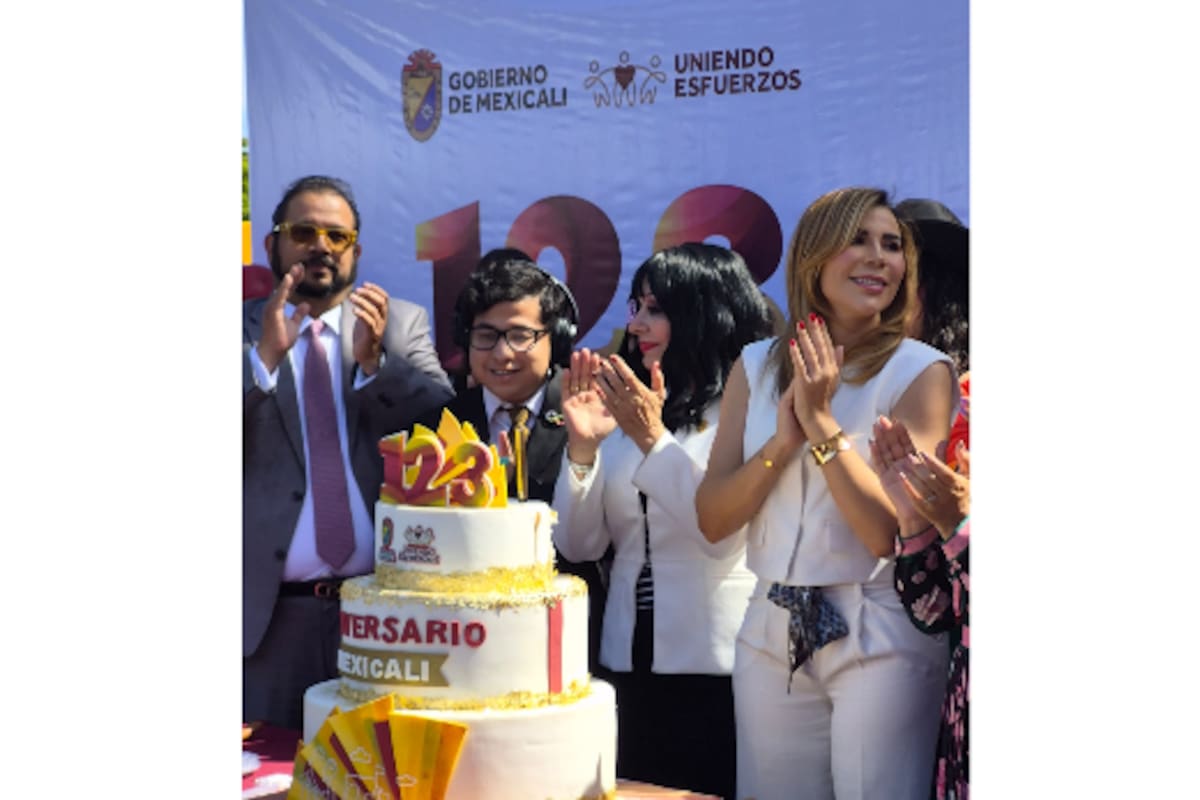 Mexicali celebra su 123 aniversario con ceremonia en el Centro Cívico