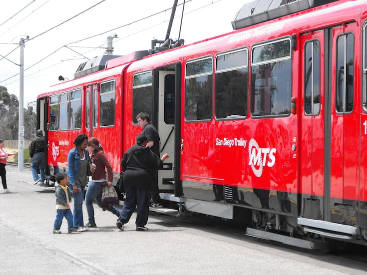 Este 1 de octubre viaja gratis en trolley y autobús en San Diego