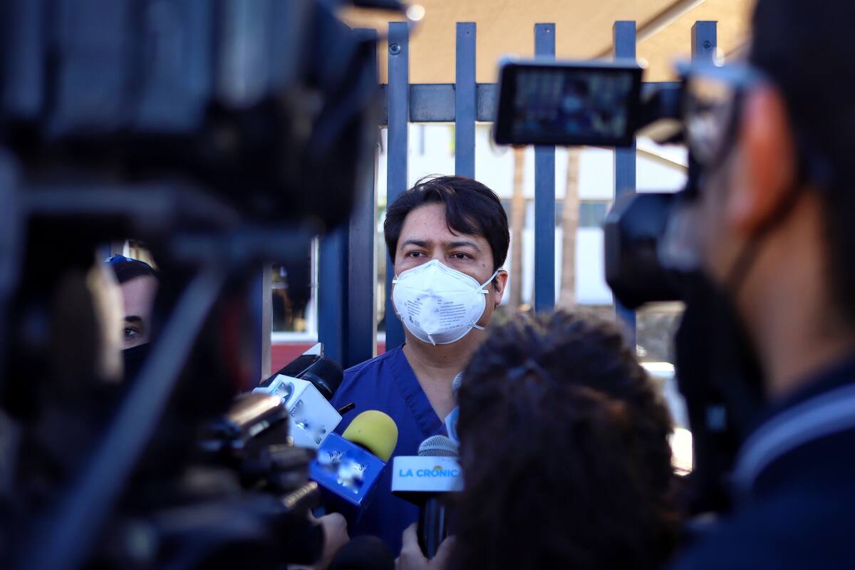 Reciben vacuna primeros médicos de Mexicali