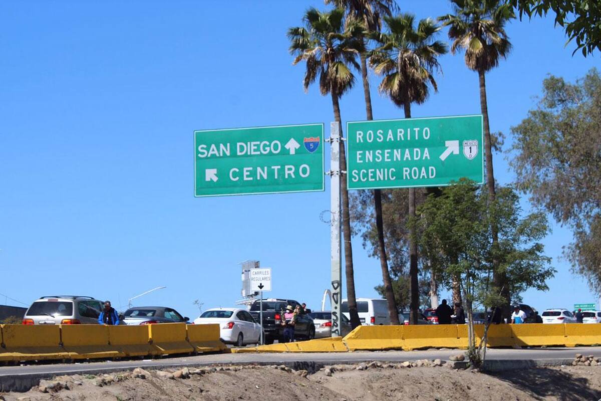 Ciudadanos piden señalamientos actualizados y visibles en Tijuana