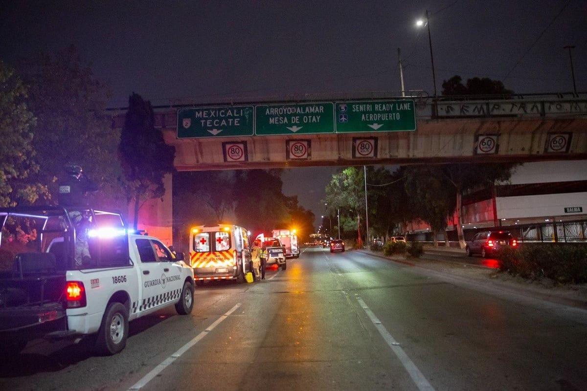 La víctima recibió impactos de bala en el rostro y el pecho y fue trasladada en condición grave a un hospital. Foto: Border Zoom