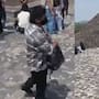 Nuevo video del tirador de teotihuacán muestra cómo llegó y el momento exacto en el que prepara su arma