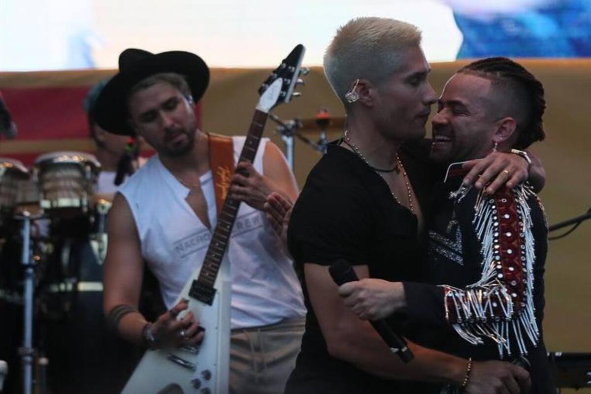 Emocionan Chino y Nacho al Internet con posible reencuentro