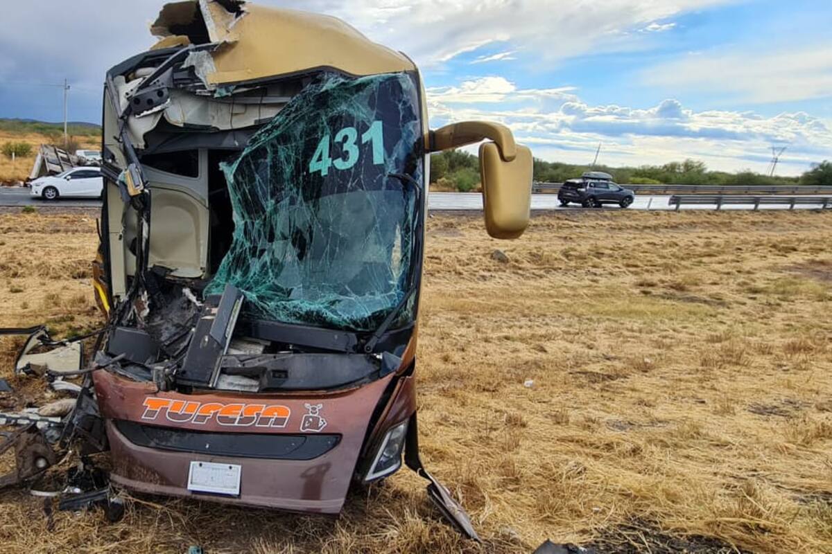 Sonora: Así quedó un camión Tufesa tras choque entre 9 autos