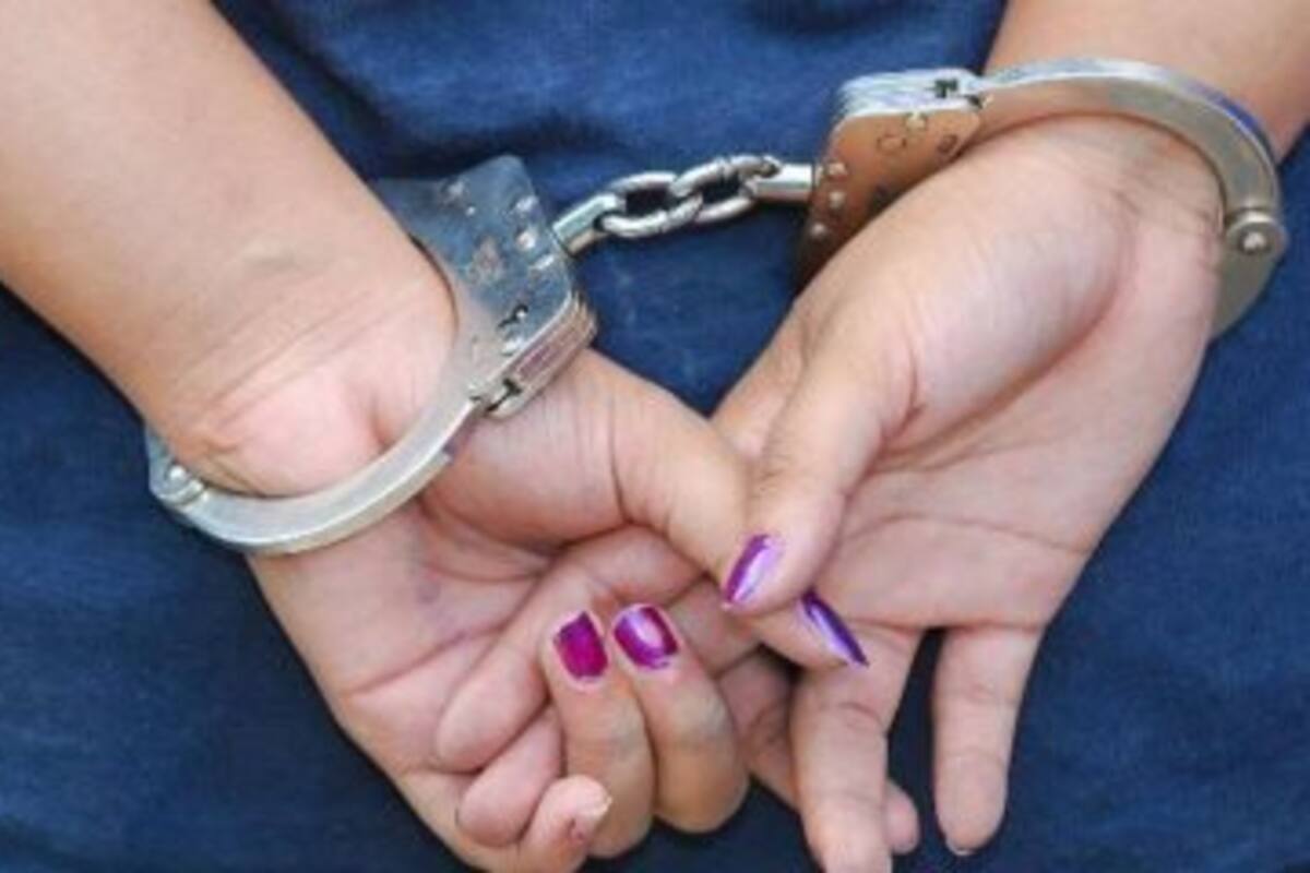 Detienen a mujer de 37 años por posesión de narcóticos en colonia Privadas del Real