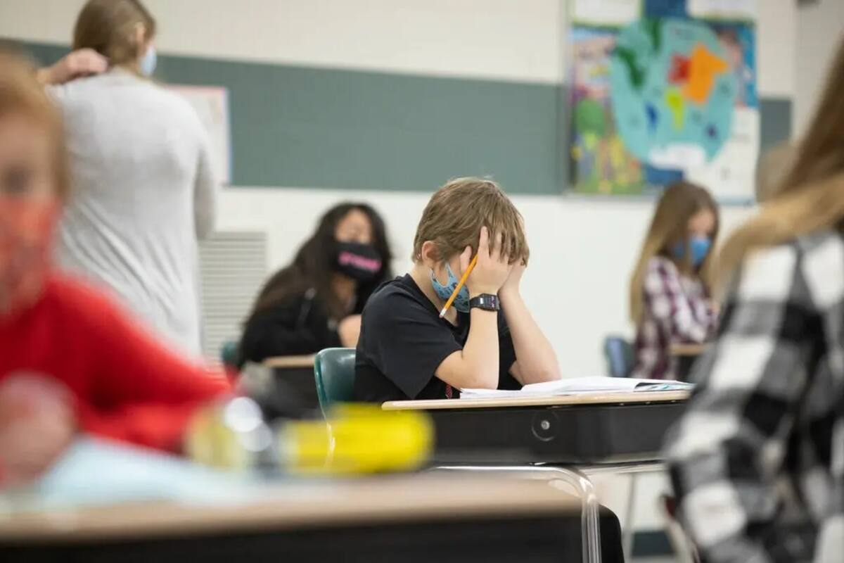 Texas: Maestra de secundaria castiga a sus alumnos con un agudo sonido durante 40 minutos