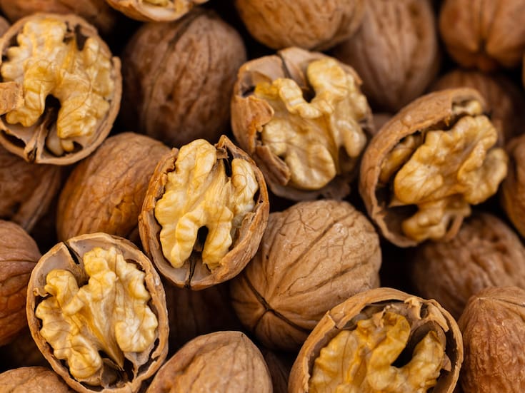 Nueces: por qué incluirlas en la dieta diaria puede mejorar la salud del corazón, el cerebro y el metabolismo