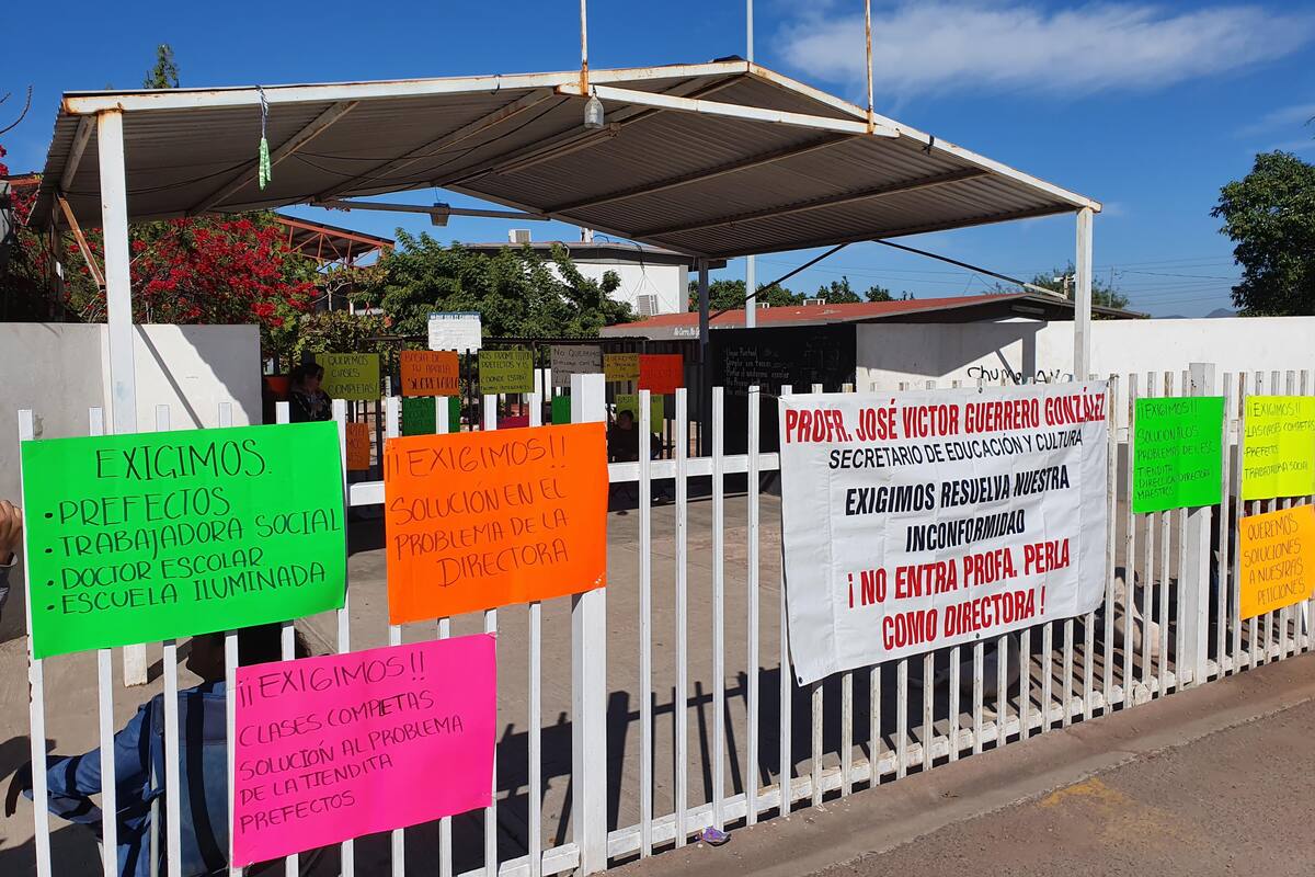 Exigen maestros en dos escuelas