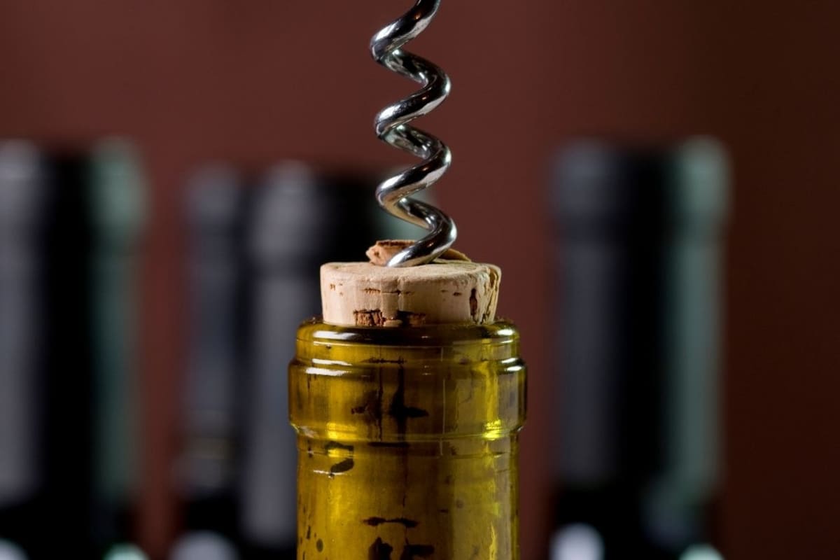 Antes de tirar los corchos de vino, conoce 9 formas útiles de reutilizarlos en tu hogar