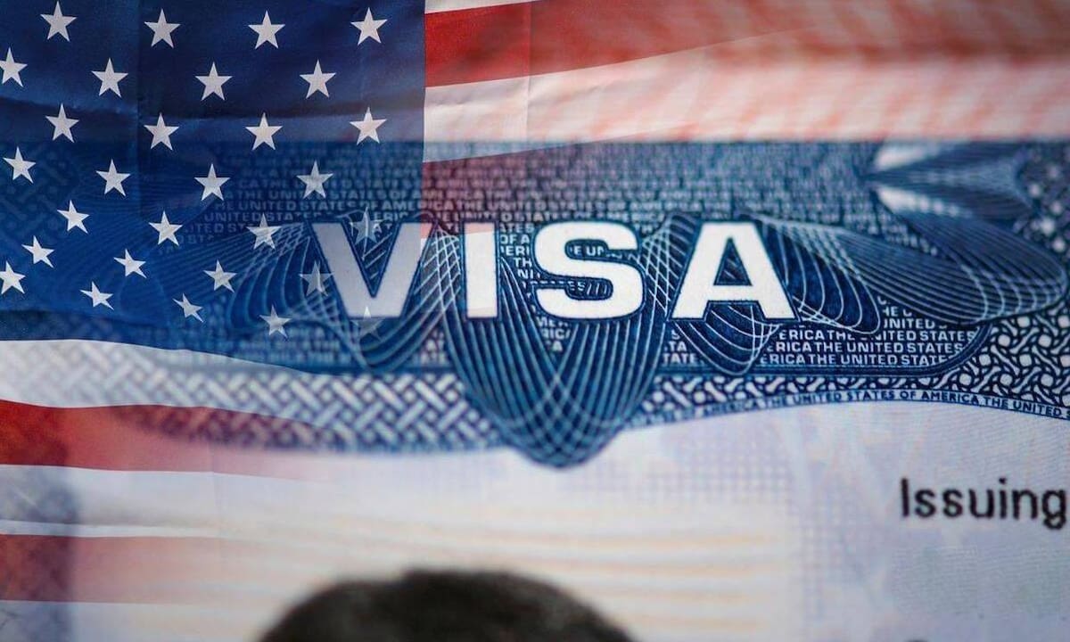 Actualmente el trámite de la visa tiene un costo de 180 dólares, los requisitos para solicitar son presentar el pasaporte mexicano y solicitud.