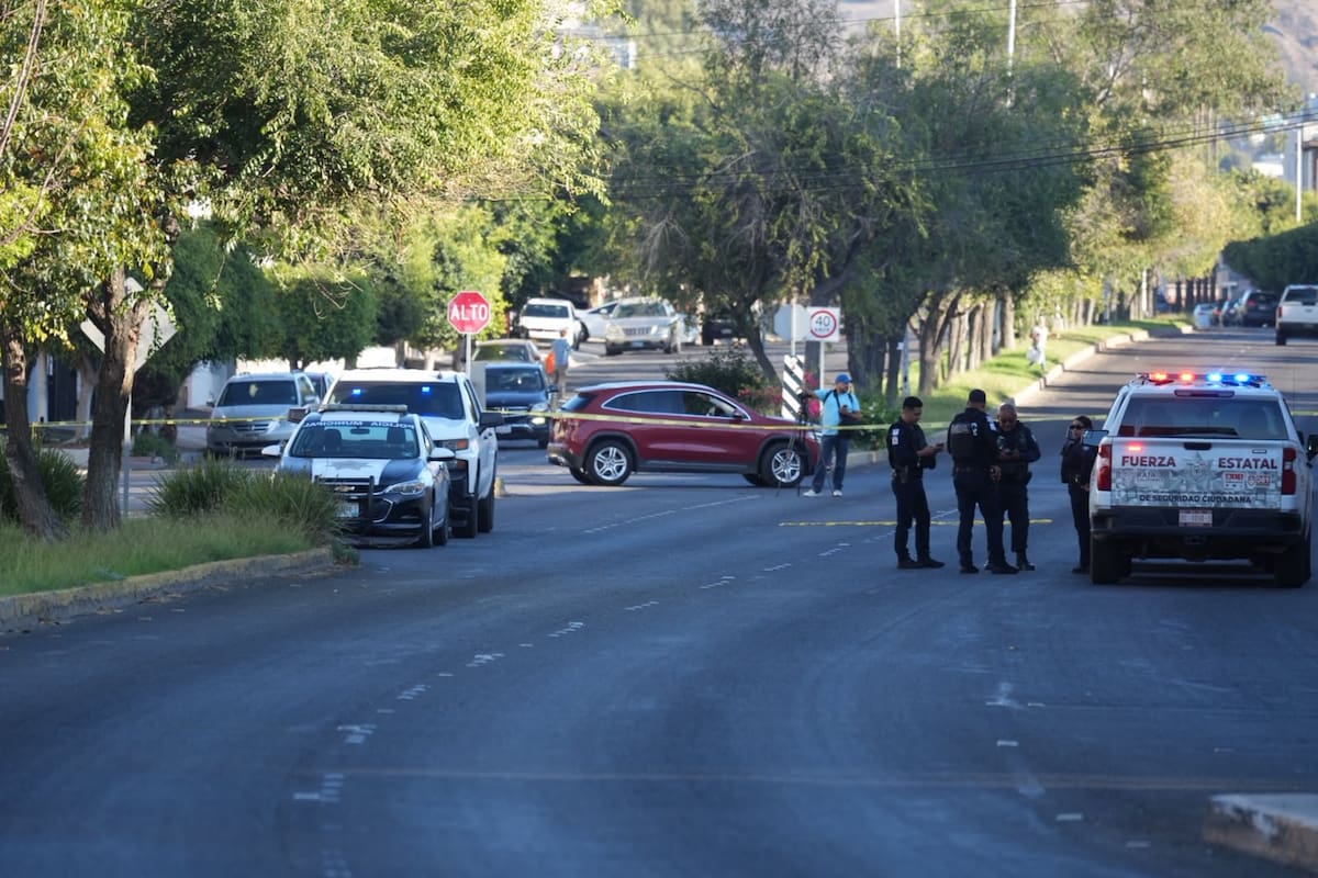 Localizan cuarto vehículo con un cuerpo en la cajuela en Lomas de Agua Caliente en Tijuana