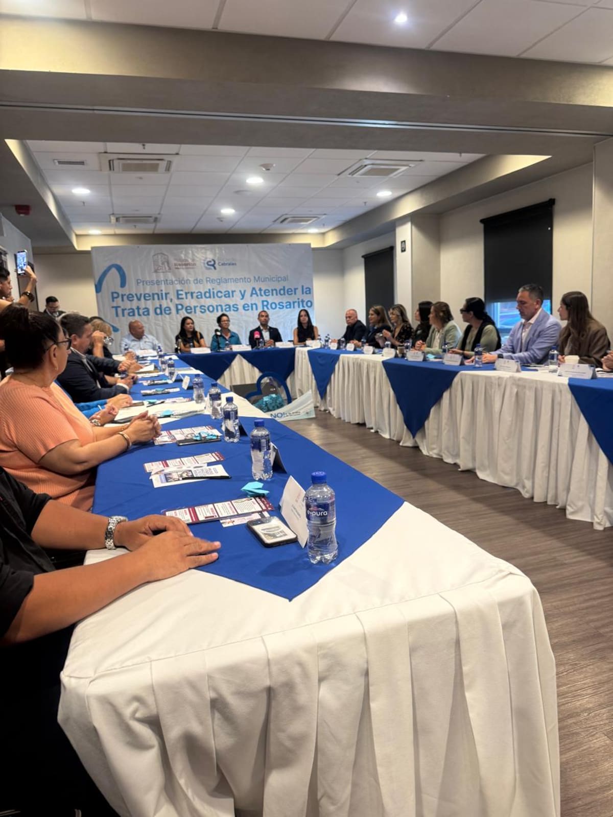 El Ayuntamiento presentó un reglamento que contempla vigilancia en hoteles y bares, creación de un comité especializado y atención integral a víctimas.
Fotos: Carmen Gutiérrez.