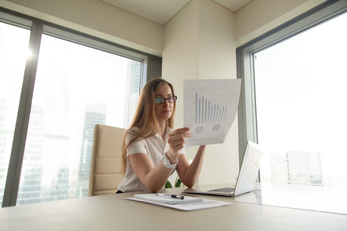 4 formas en las que una mujer puede fortalecer su independencia financiera con una cuenta de ahorro propia
