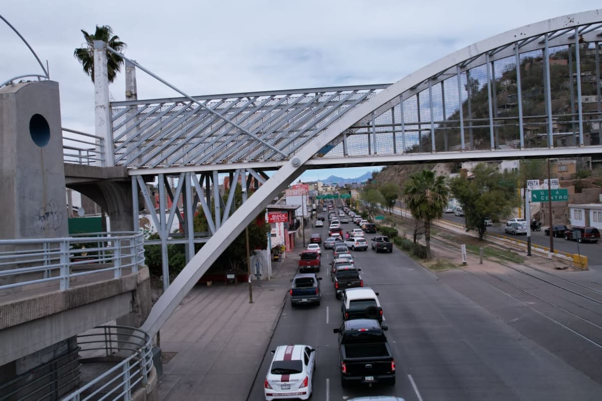 Saturan garitas de Nogales por megapuente