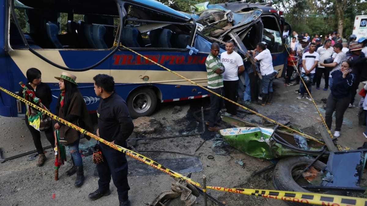 Entre los heridos por el atentado se encuentran cinco menores de edad, según la secretaria de Salud del Cauca. /AP