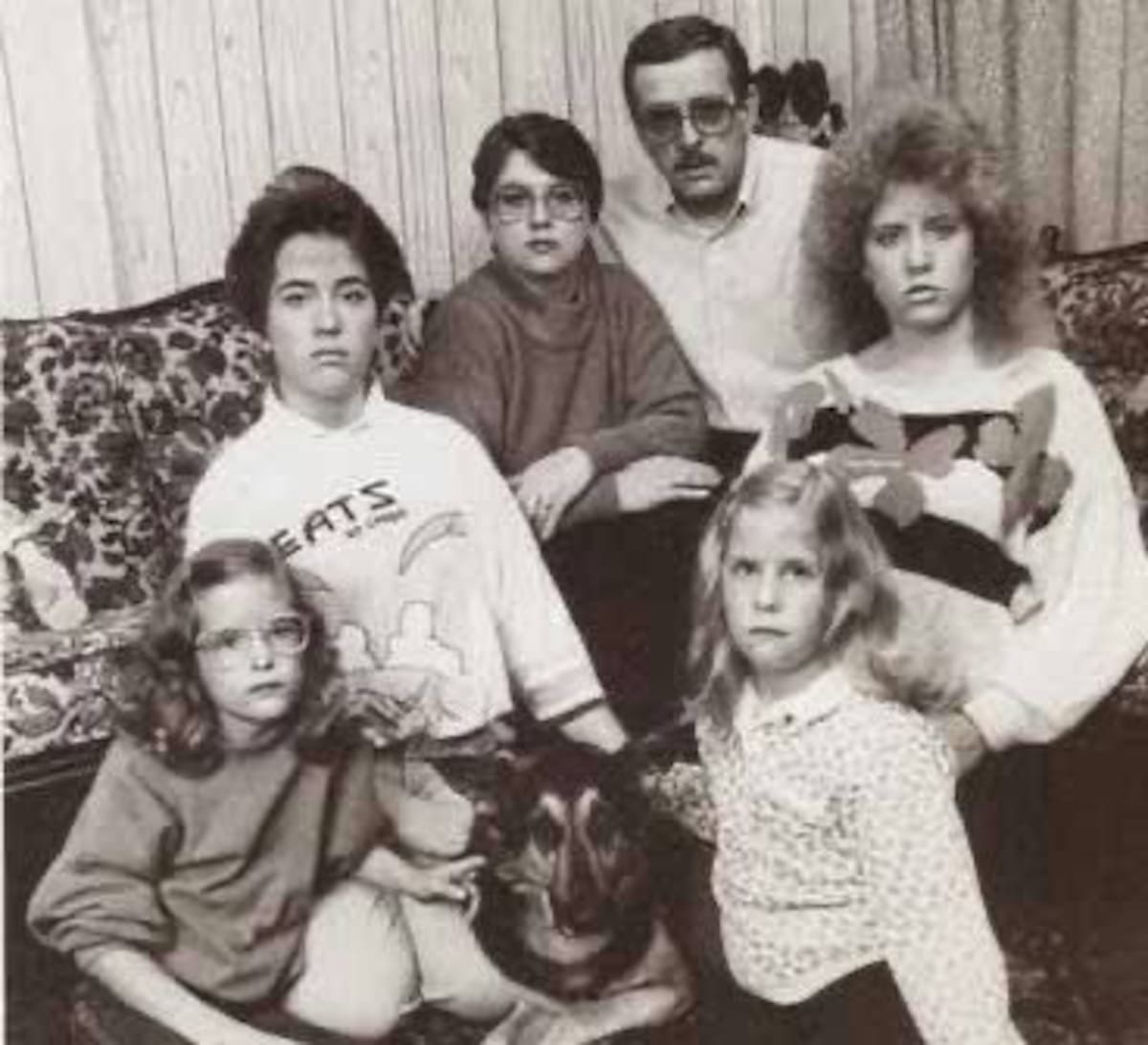 Familia Smurl / Cuenta de X: @portalmedoo