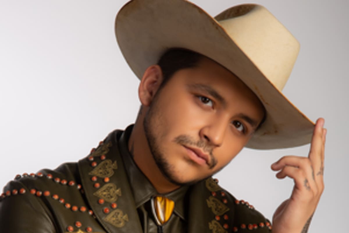 Christian Nodal habría sido recluido en centro de rehabilitación por consejo de Pepe Aguilar