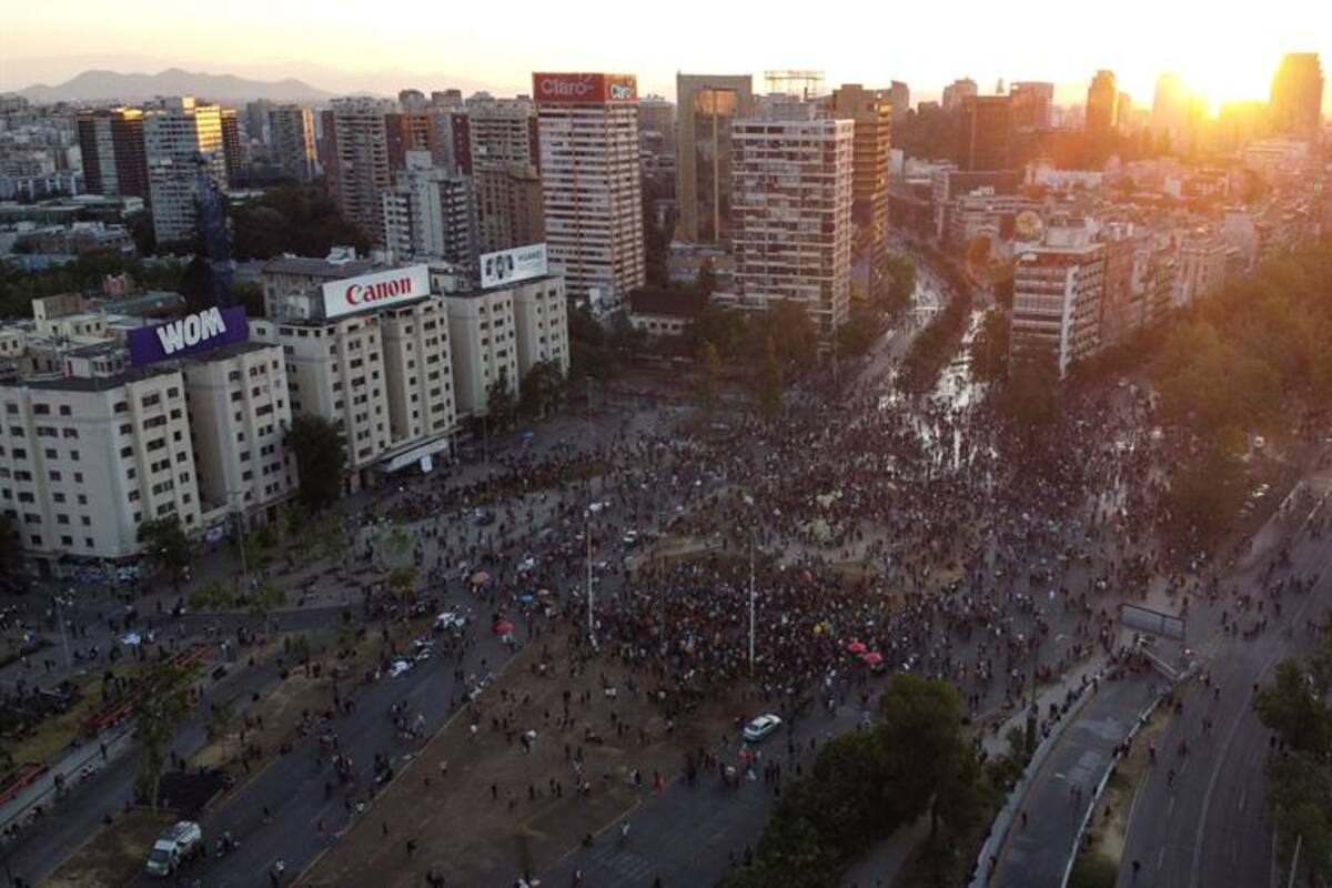 Plebiscito en Chile: qué significa la bandera mapuche con la que muchos celebraron la victoria del "Apruebo"