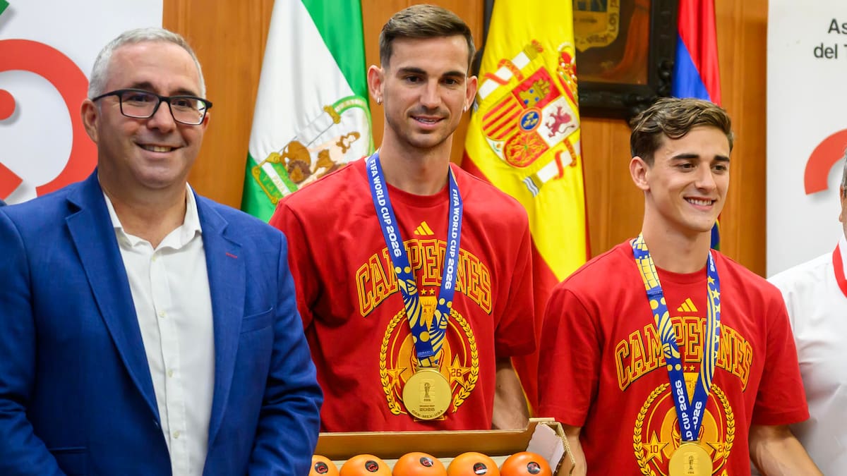 Luego de que Gavi y Fabián Ruiz ganaron el Mundial, fueron premiados con 152 kilos de tomates en su regreso a España