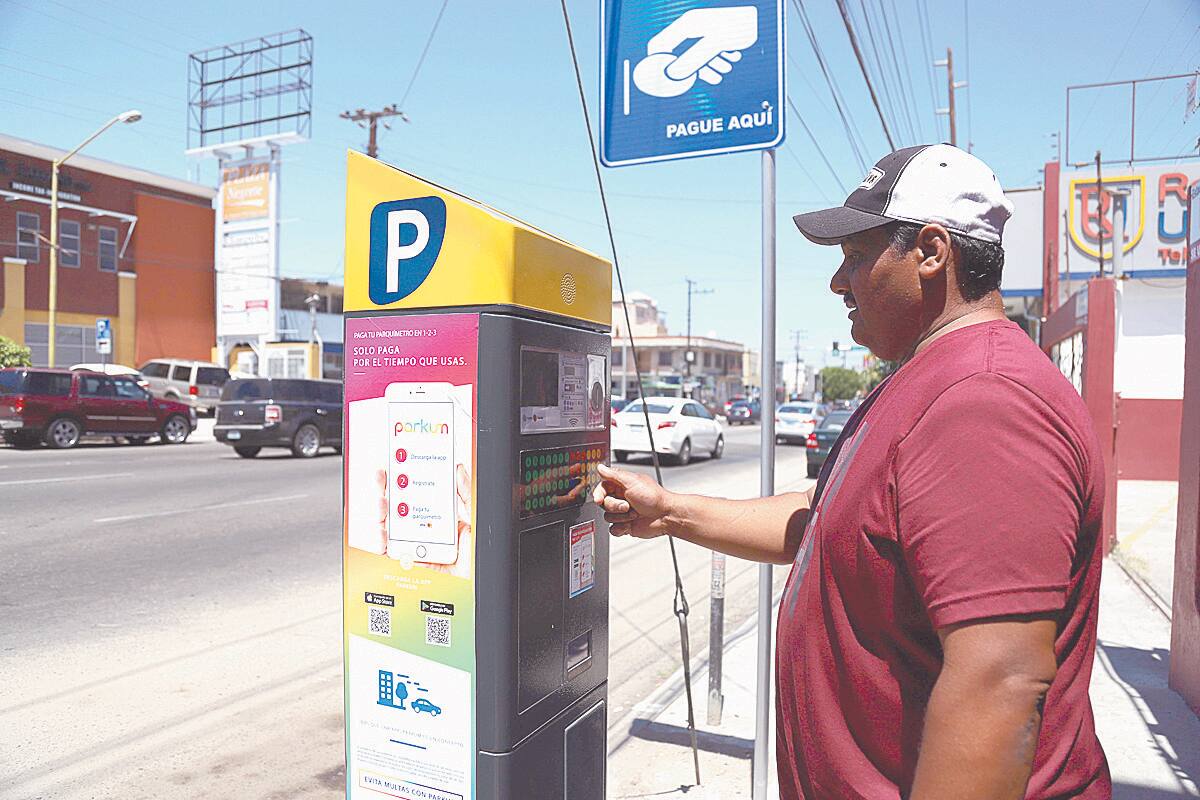 Exhortan al Ayuntamiento a disminuir las tarifas de nuevos ‘parquímetros’
