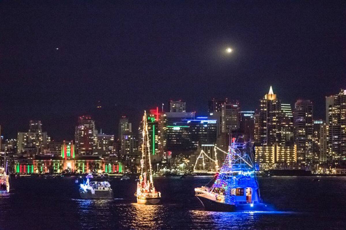 Desfile de luces en bahía de San Diego regresa el 8 y 15 de diciembre