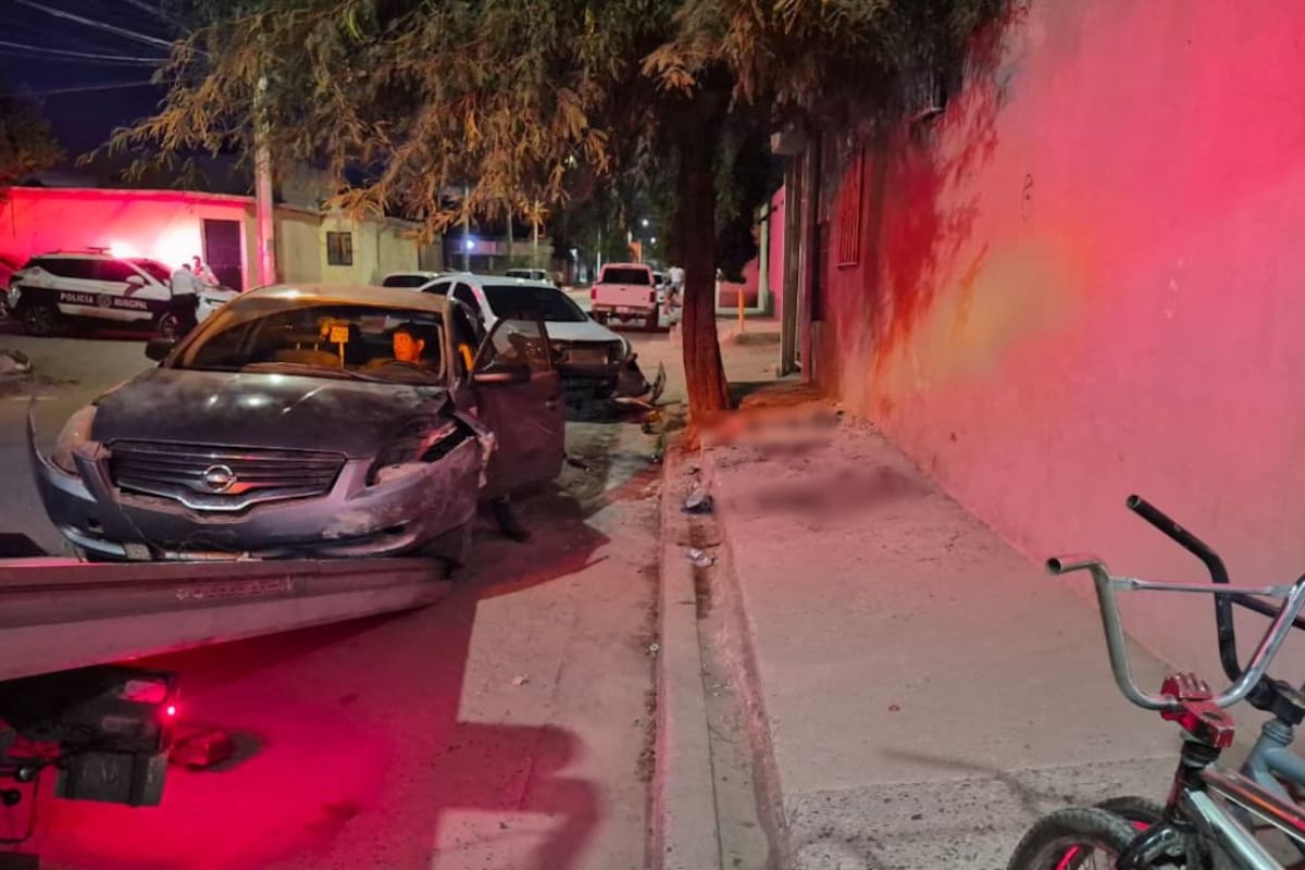 Dos menores gravemente heridos tras choque de vehículos en Hermosillo