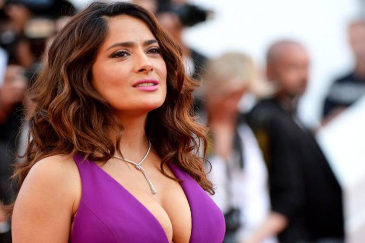 Salma Hayek protege a México