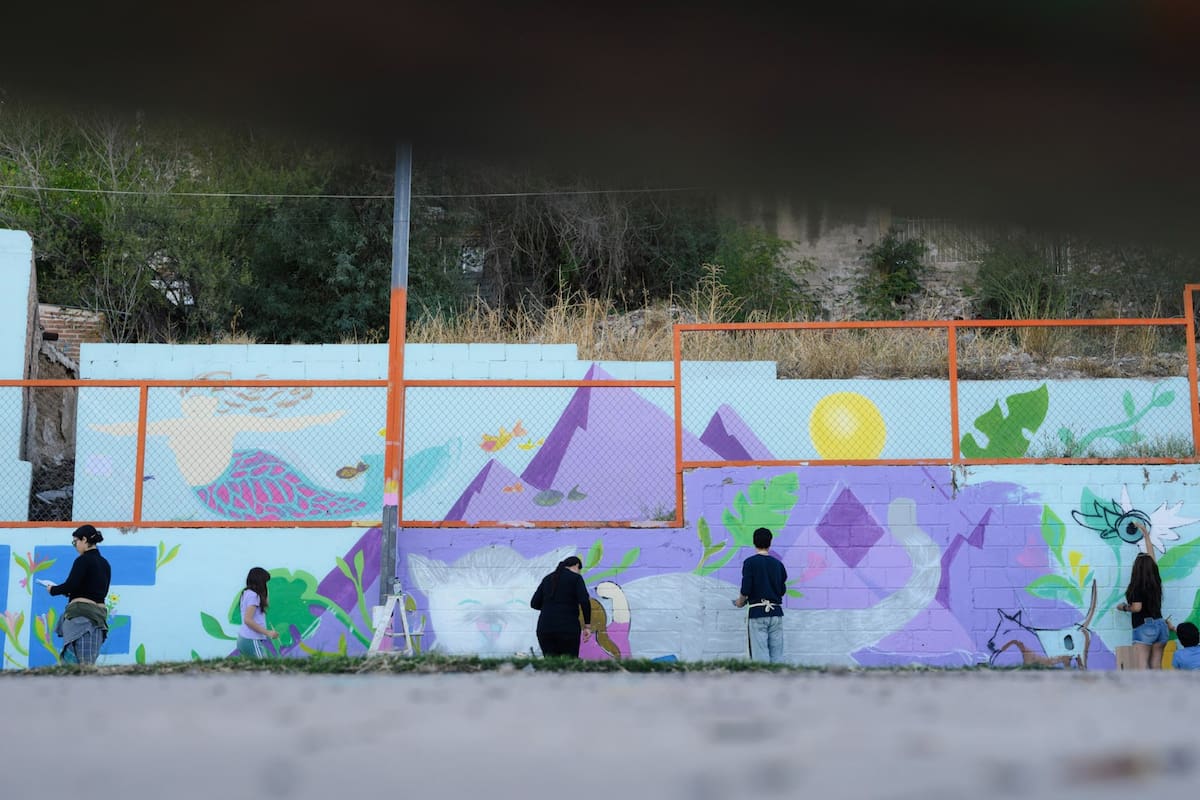 Proyecto “El color da vida” transforma el parque La Matanza con mural inspirado en fauna y tradiciones