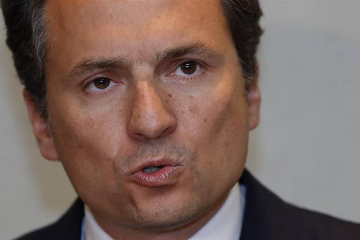 Detalla columnista los nombres y montos en la denuncia de Lozoya