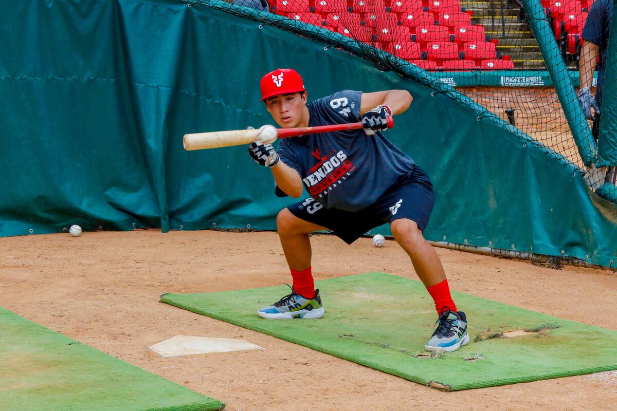 Santiago Gómez entrenando con los Venados de Mazatlán durante la temporada pasada de la LMP.