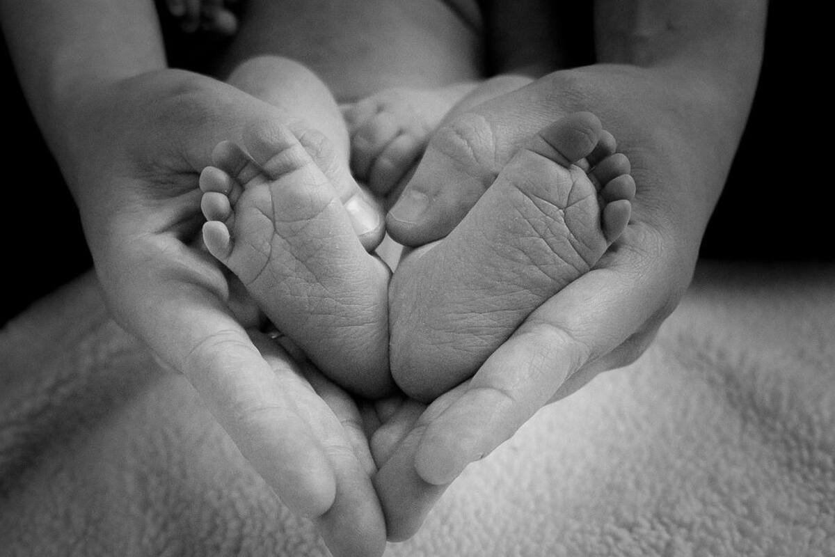 Madres indocumentadas celebran su día en albergues de EU
