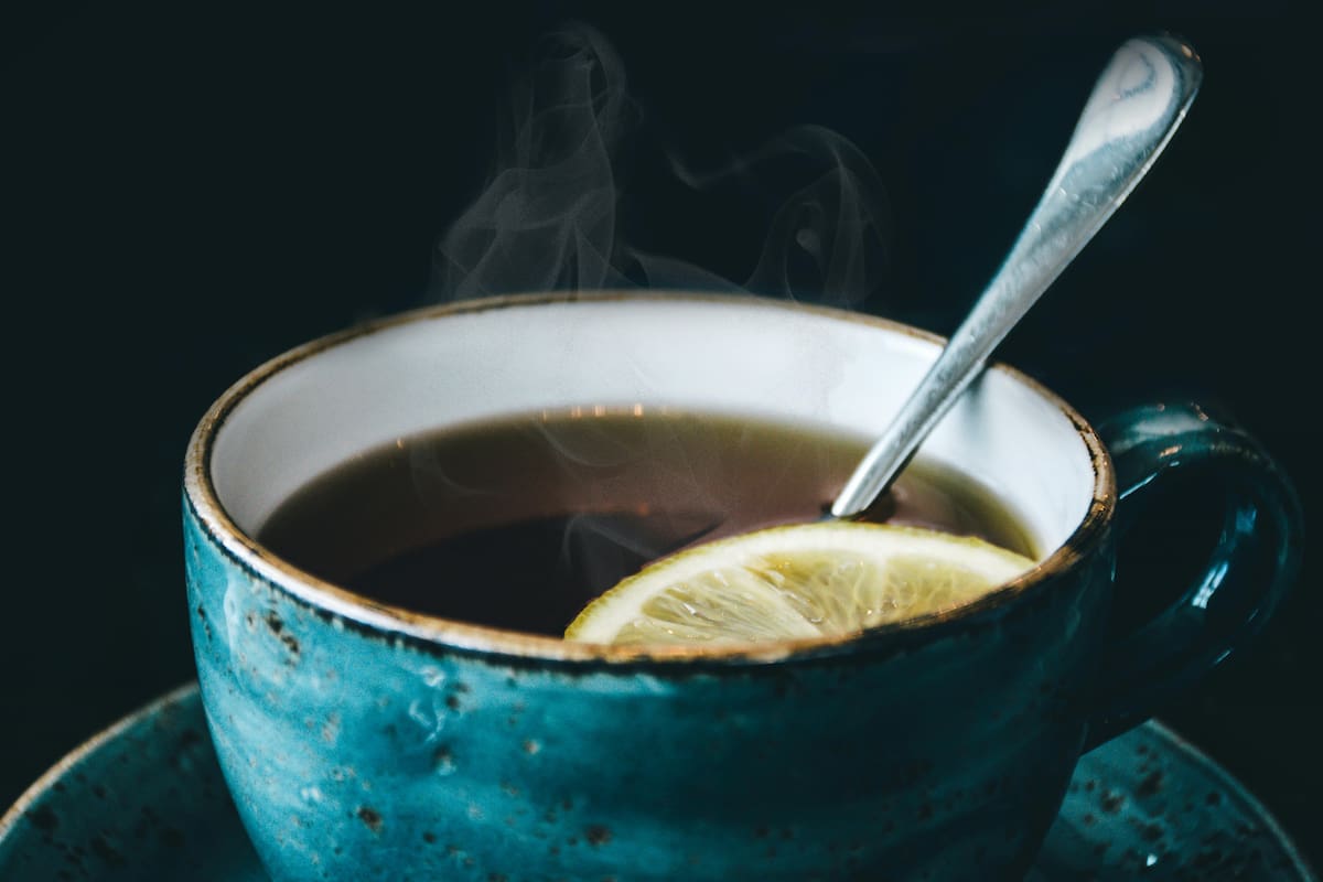 En 2021, se produjeron un total de alrededor de 6,5 millones de toneladas de té en el mundo.