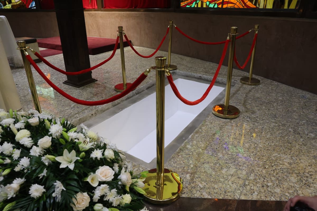 Los restos del arzobispo serán enterrados hoy a las 20 horas en la Catedral. Foto: Sergio Ortiz