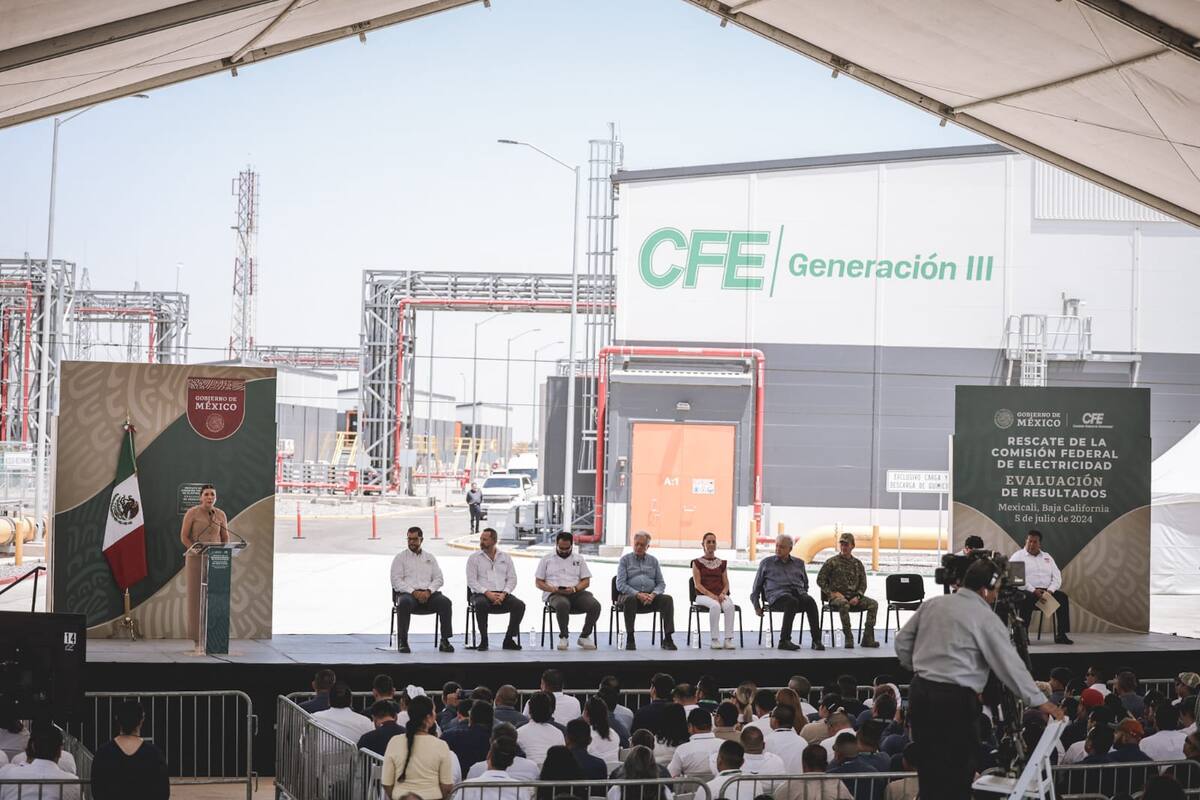 CFE ha sido rescatada: Manuel Bartlett Díaz