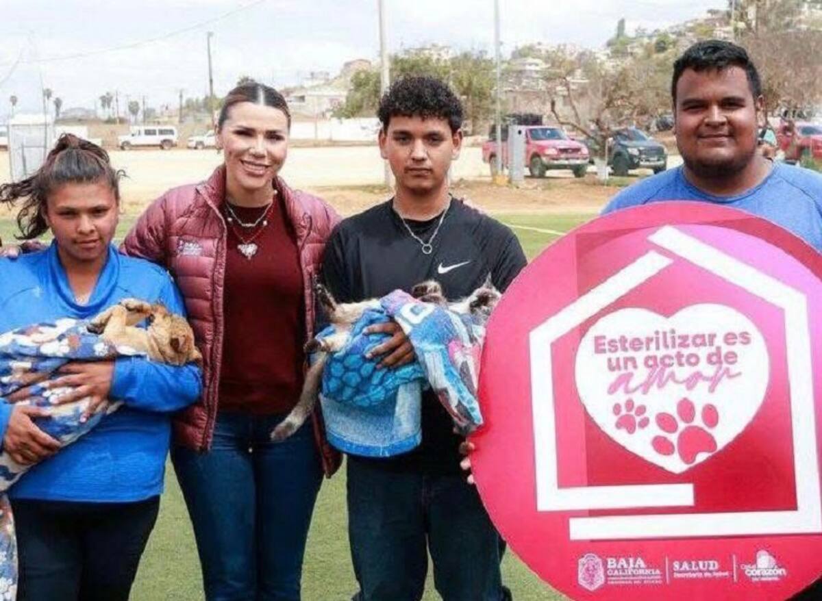 La gobernadora Marina del Pilar Avila Olmeda destacó la labor de los veterinarios en el Estado.
