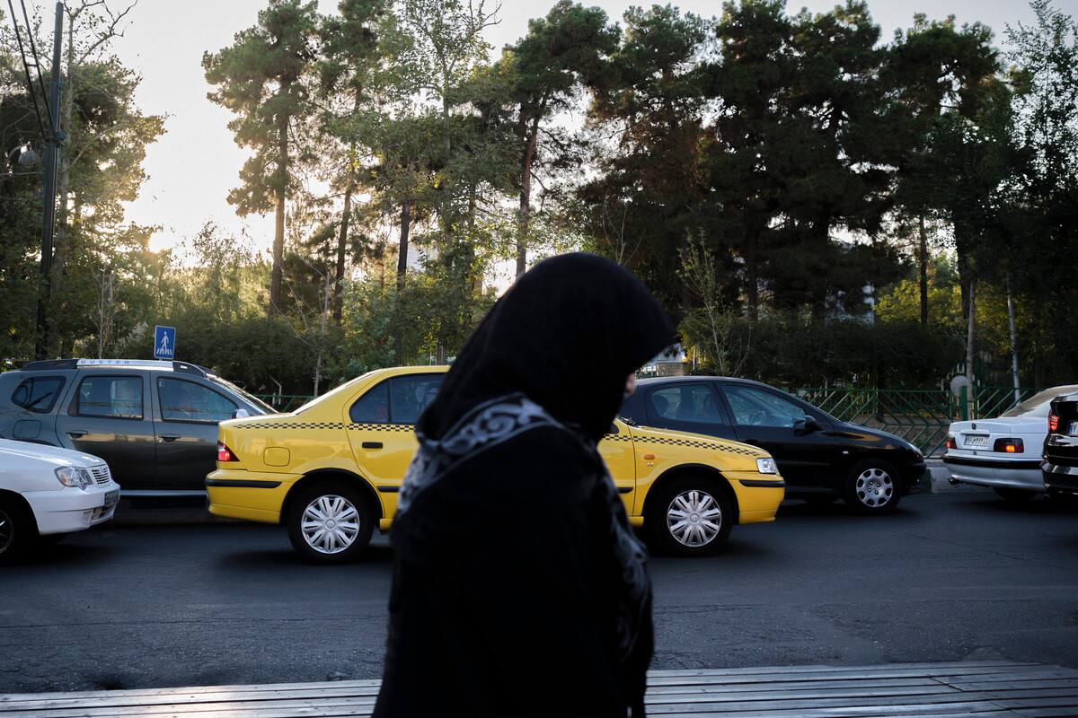 Irán aprueba ley que castiga con pena de muerte, flagelación y multas a mujeres que no usen velo