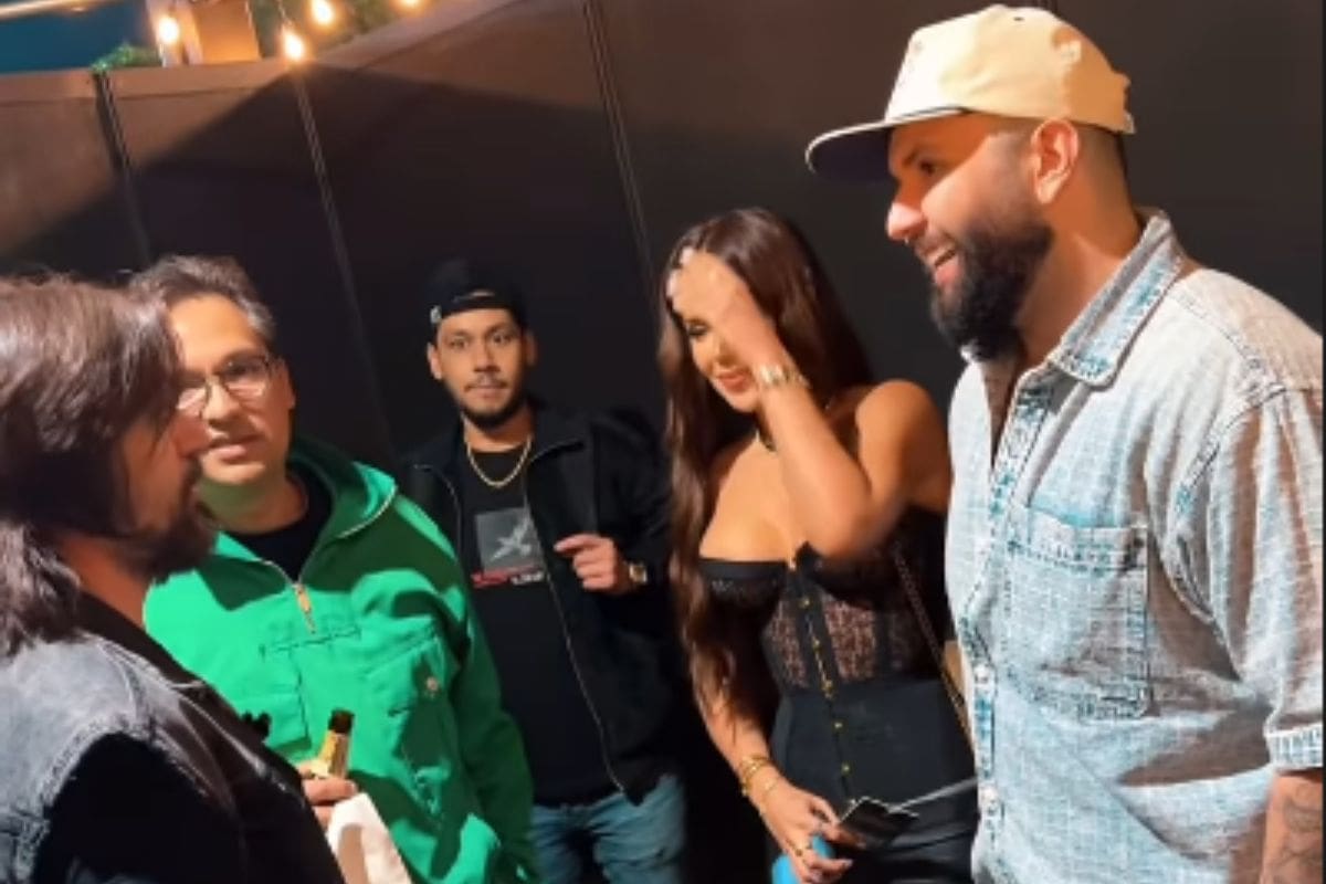 Carín León se reúne con Juanes en Colombia: ¿se acerca colaboración?