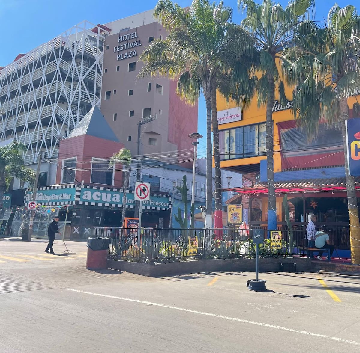 Rosarito depende en gran medida del turismo carretero de fin de semana, proveniente principalmente del sur de California, particularmente de San Diego, Los Ángeles y Orange County. Foto: Carmen Gutiérrez