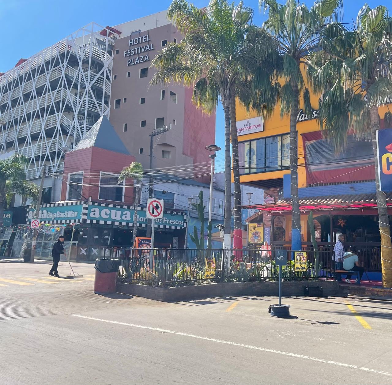 Rosarito depende en gran medida del turismo carretero de fin de semana, proveniente principalmente del sur de California, particularmente de San Diego, Los Ángeles y Orange County. Foto: Carmen Gutiérrez