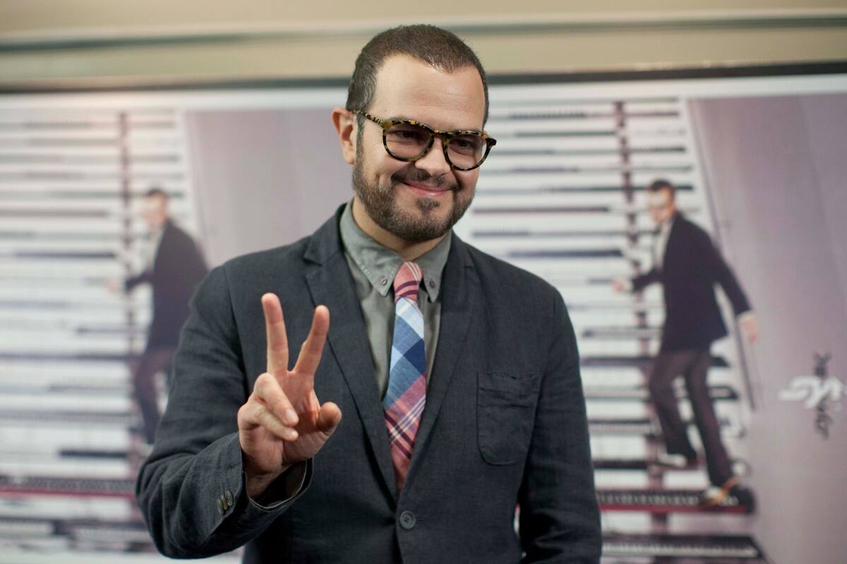 Aleks Syntek responde a las críticas hacia su hijo por quejarse de la música en una fiesta