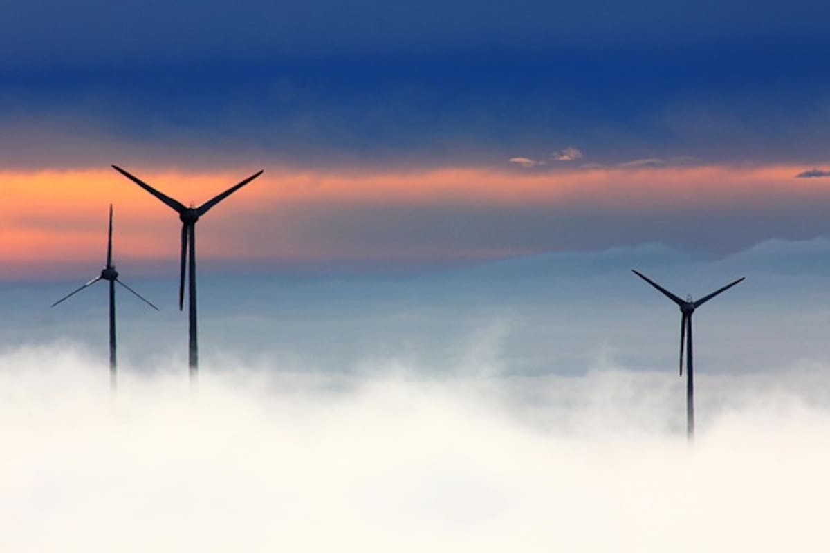Maestrías que Impulsan Carreras en Energías Renovables