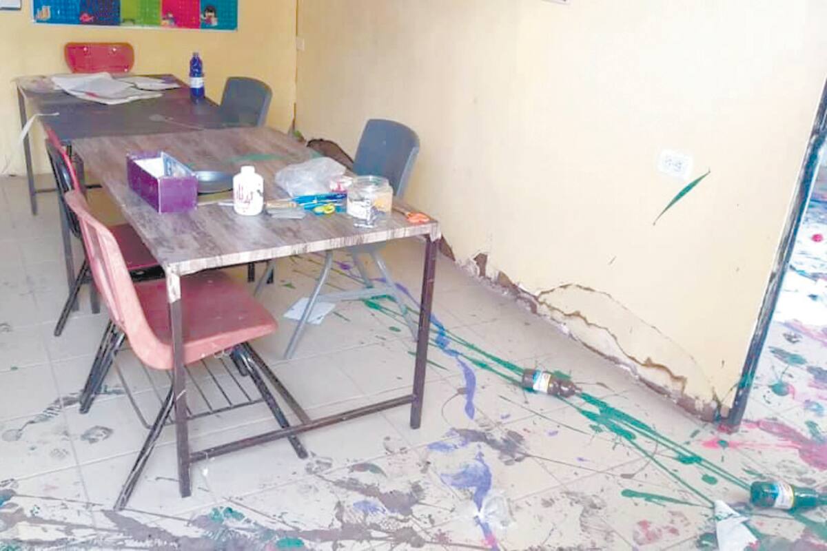 Roban en escuelas durante las vacaciones