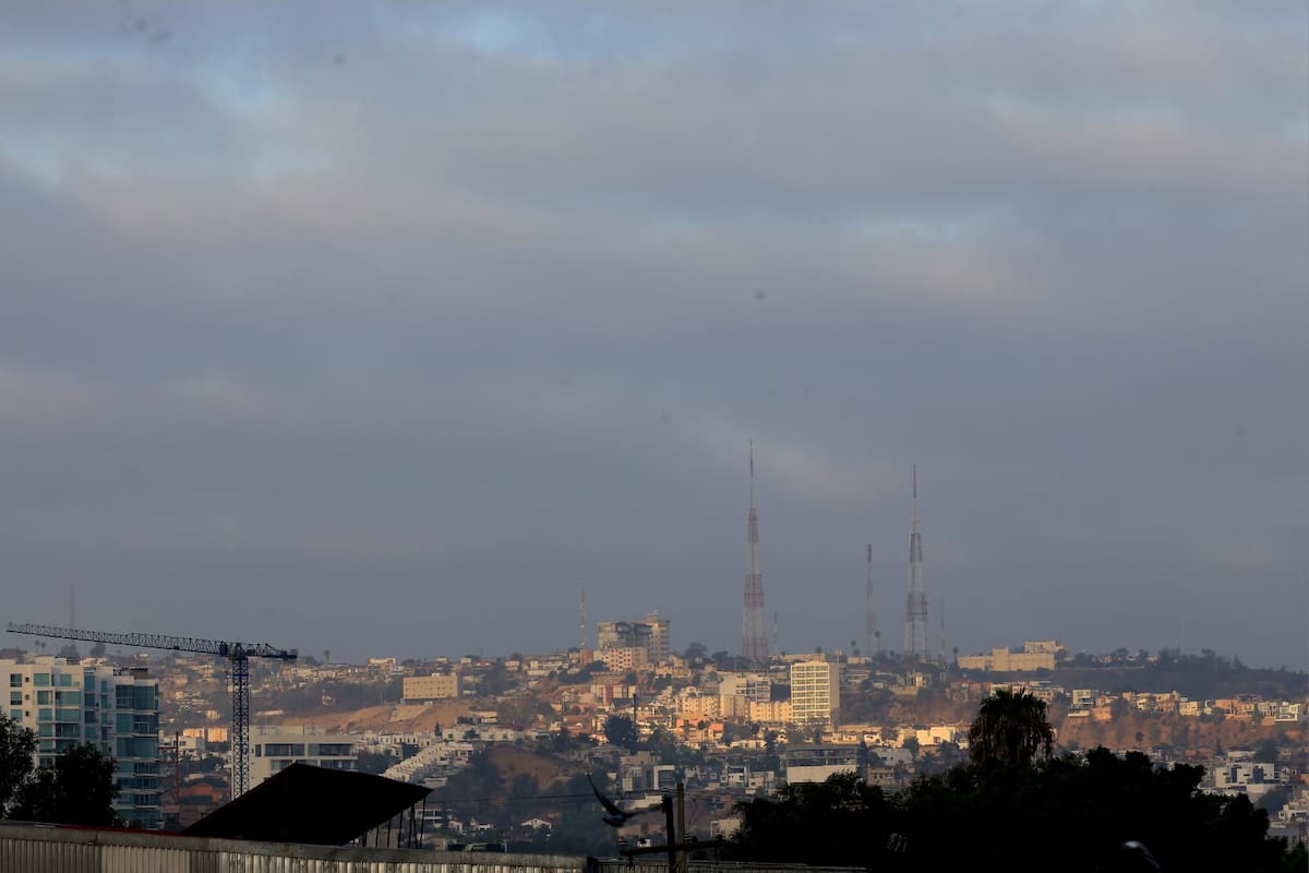 Se estima que la ciudad registrará un cielo parcialmente nublado durante las mañanas. Foto: Sergio Ortiz
