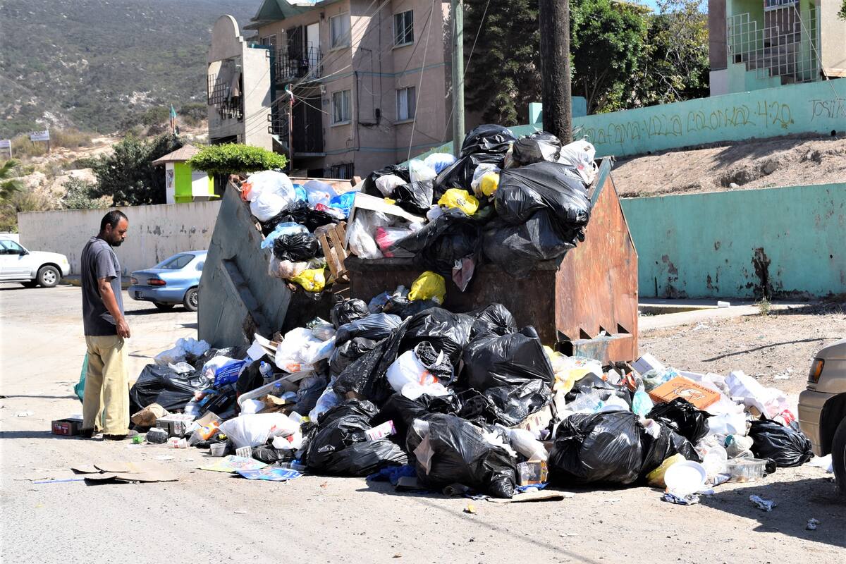 Ayuntamiento adjudica arrendamiento de camiones de basura a empresa privada